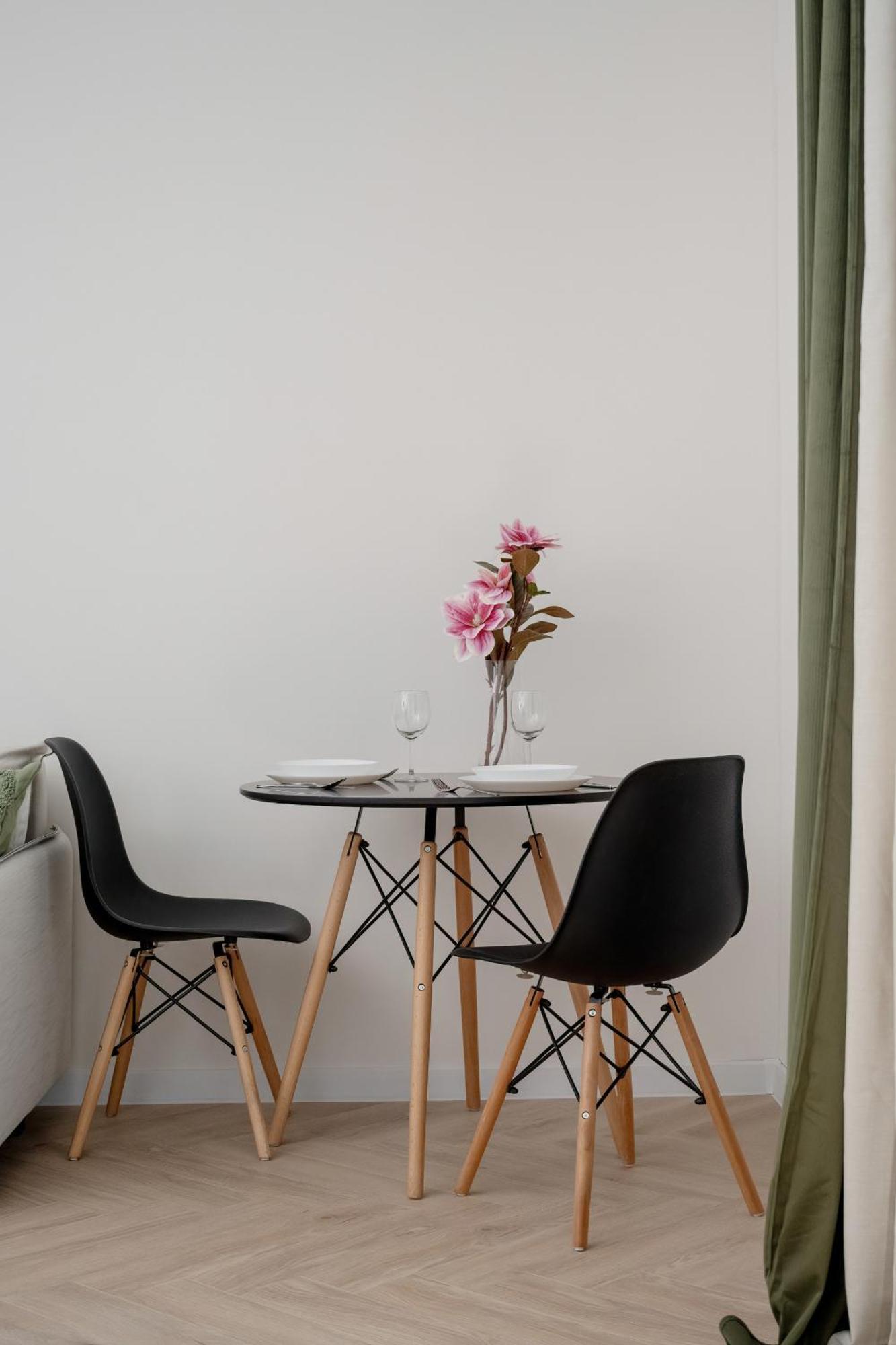 Komfortowe I Przytulne Studio Blisko Parku Wroclaw By Noclegi Renters Breslávia Exterior foto